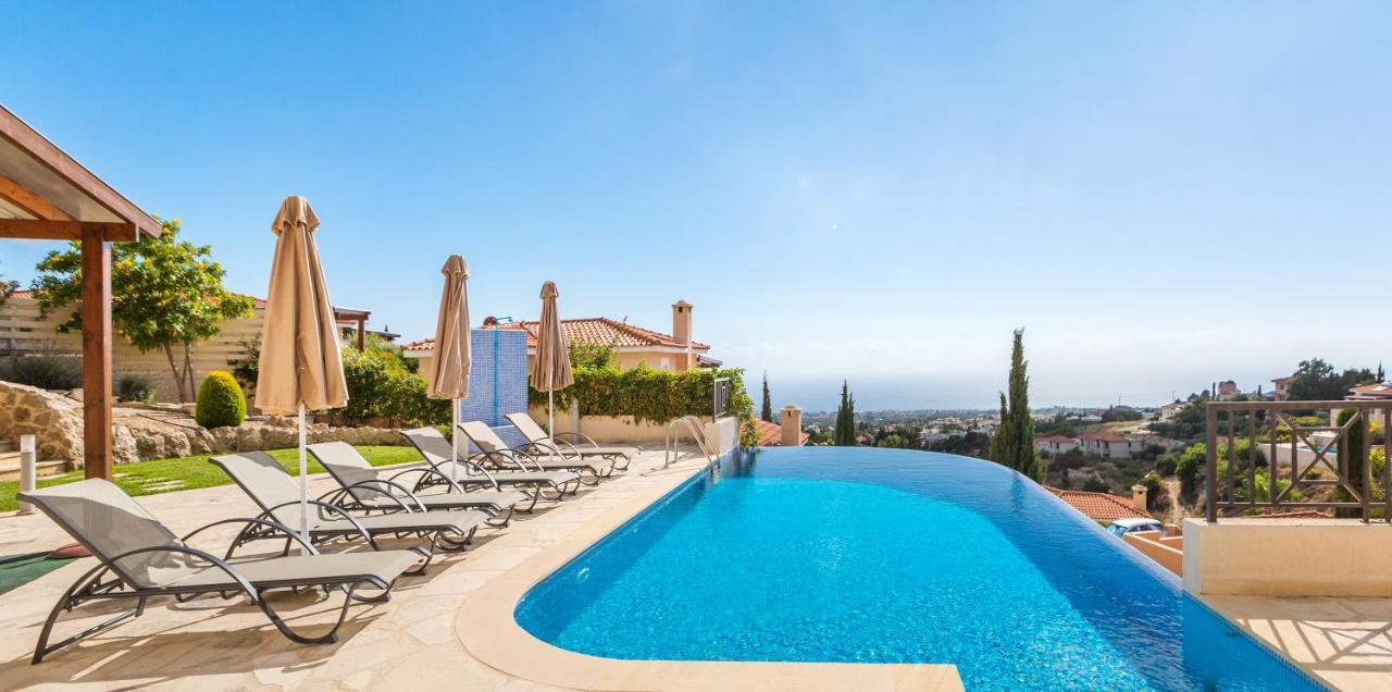 Resitour - Perneri Four Bedroom Villa Pafos Dış mekan fotoğraf
