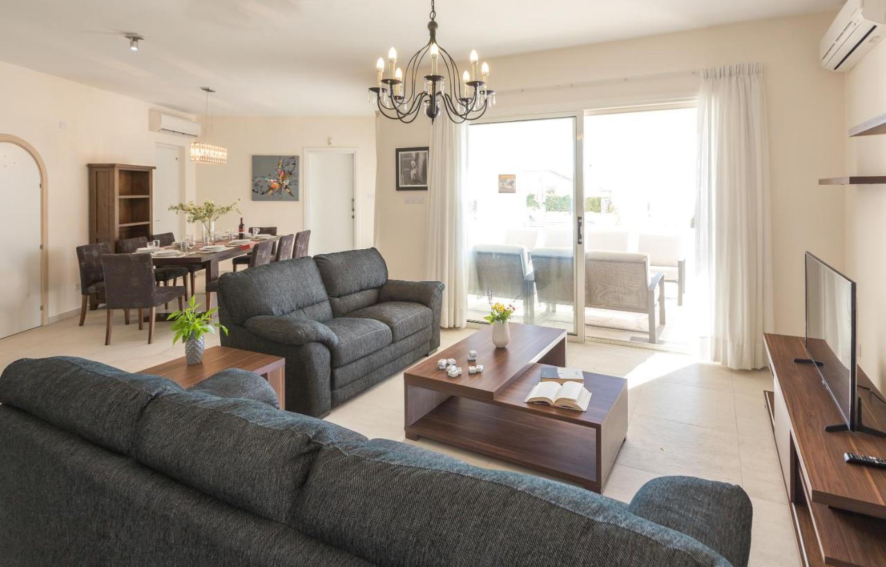Resitour - Perneri Four Bedroom Villa Pafos Dış mekan fotoğraf