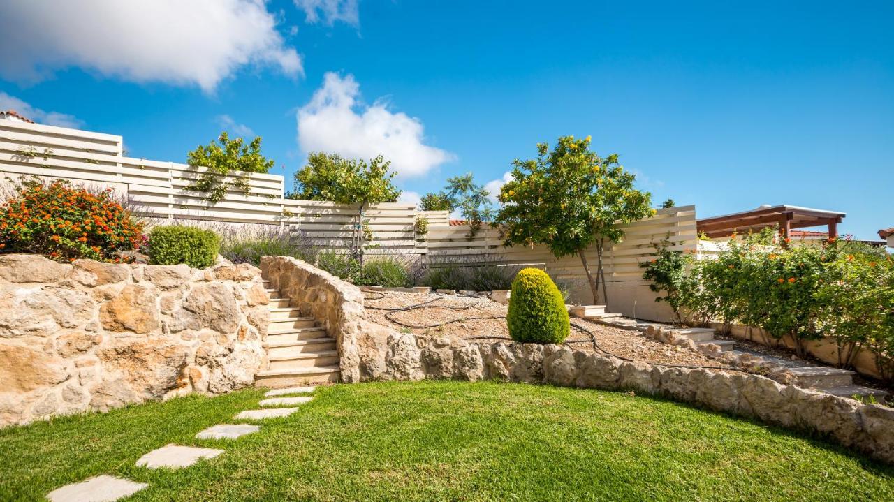 Resitour - Perneri Four Bedroom Villa Pafos Dış mekan fotoğraf